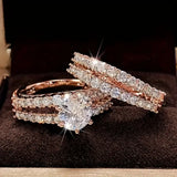 Anel Dourado Vintage Sofisticado