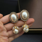 Brincos Pendentes com Moldura de Pérola Vintage