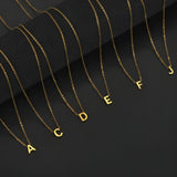Colar Signature com Letra Dourada