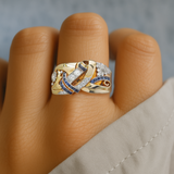 Anel Signature Dourado com Zircónia