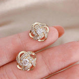 Brincos de Estudo Florais Elegantes em Prata