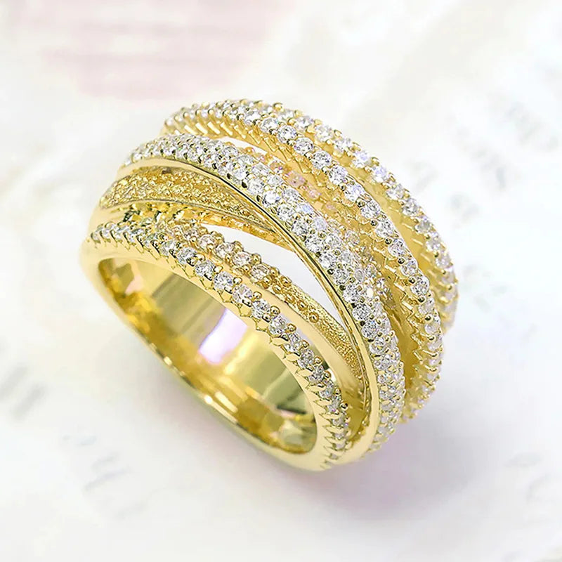 Anel Cruz Charmoso em Múltiplas Camadas