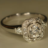 Anel de Prata com Diamante Atemporal
