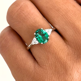 Anel de Promessa de Esmeralda e Zircónia Elegante