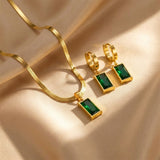 Conjunto de Joias Douradas Esculpidas Elegantes
